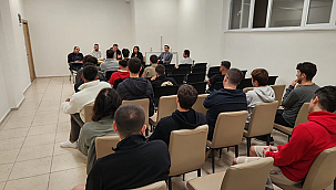 ÜNİVERSİTE ÖĞRENCİLERİ İLE ULAŞIM HAKKINDA GÖRÜŞMELER BAŞLADI