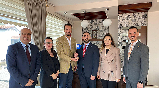 ÇOMÜ YÖNETİMİ İLE MAVİ BAYRAK İÇİN GÖRÜŞME GERÇEKLEŞTİRİLDİ