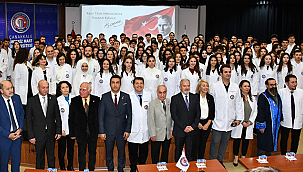 DİŞ HEKİMLİĞİ FAKÜLTESİ BEYAZ ÖNLÜK GİYME TÖRENİ GERÇEKLEŞTİRİLDİ