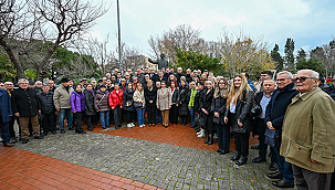 İSMET İNÖNÜ'YÜ ANDILAR