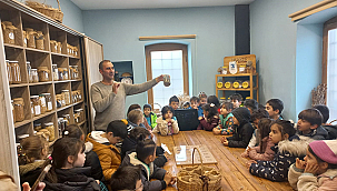 ÖĞRENCİLERİNDEN TOHUM SANDIĞI'NA ZİYARET