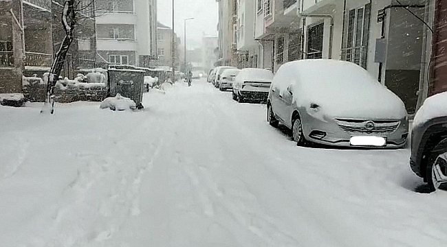 SAĞANAK YAĞIŞ VE YÜKSEKLERDE YOĞUN KAR BEKLENİYOR
