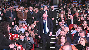 "BİZİM DAVAMIZ DOĞRULUK, DÜRÜSTLÜK, MİLLETE HİZMET DAVASIDIR"