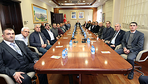 EZİNELİ MUHTARLARDAN TURAN'A ZİYARET