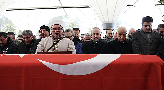 TURAN, YANGININDA HAYATINI KAYBEDEN ÇANAKKALELİ SALTIK'IN CENAZESİNE KATILDI