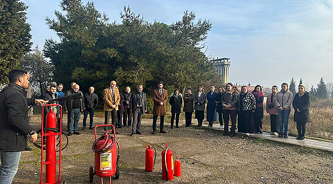 YANGINA MÜDAHALE VE YANGIN SÖNDÜRÜCÜLERİNİN KULLANIMI TATBİKATI GERÇEKLEŞTİRİLDİ