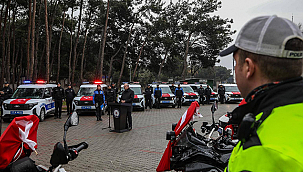 15 ARAÇ VE 4 MOTOSİKLET TESLİM EDİLDİ