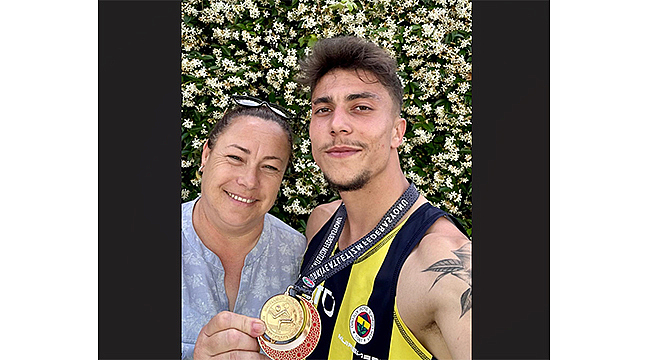 ÇANAKKALELİ SPORCU TÜRKİYE REKORUNU YENİLEDİ