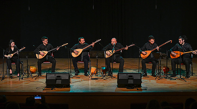 ÇOMÜ MUAM BAĞLAMA TOPLULUĞU İLE TÜRKÜ DOLU BİR GECE