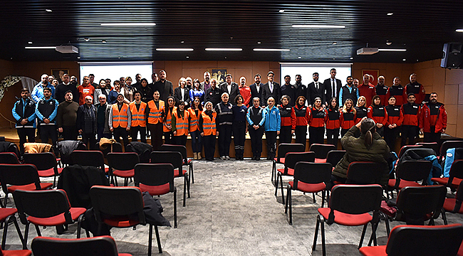 KAHRAMANMARAŞ DEPREMLERİNİN YIL DÖNÜMÜ ANMA PROGRAMI DÜZENLENDİ