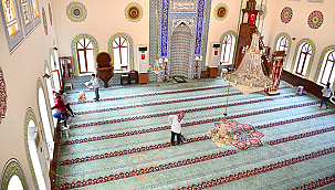 ÇANAKKALE BELEDİYESİ'NDEN CAMİLERDE RAMAZAN AYI TEMİZLİĞİ
