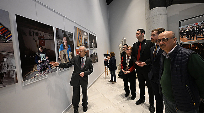 "DÜN & BUGÜN: SAVAŞTAN DOĞAN DOSTLUK" FOTOĞRAF SERGİSİ AÇILDI