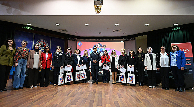 KADINLAR GÜNÜ KAPSAMINDA PANEL VE SÖYLEŞİLER DÜZENLENDİ