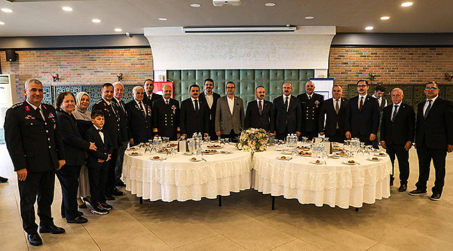 RESMİ BAYRAMLAŞMA TÖRENİ GERÇEKLEŞTİRİLDİ