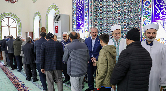 VALİ TORAMAN VATANDAŞLARLA BAYRAMLAŞTI