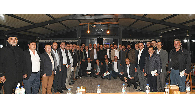 AYHAN GİDER MUHTARLARLA BİR ARAYA GELDİ