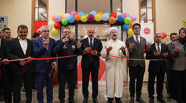 GENÇLİK MERKEZİ VE KÜTÜPHANE TÖRENLE HİZMETE AÇILDI