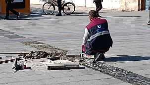 İskele Meydanı'nda Parke Taşlarına Bakım