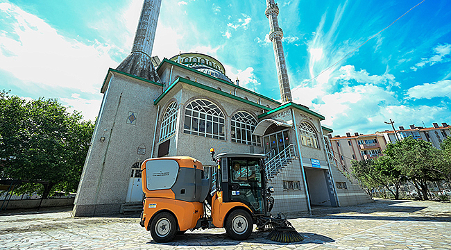 CAMİLERDE KURBAN BAYRAMI TEMİZLİĞİ