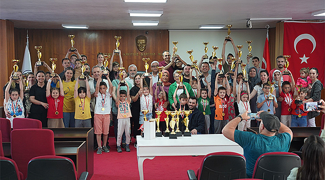 ÇAN'DA SATRANÇ BAŞARISI ÖDÜLLENDİRİLDİ