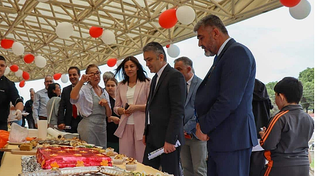 ÇANAKKALE'DE MESLEK LİSELERİ GASTRONOMİ FESTİVALİ COŞKUSU