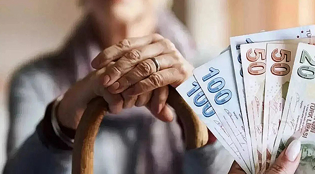Emeklilerin bayram ikramiyeleri ödenmeye başladı
