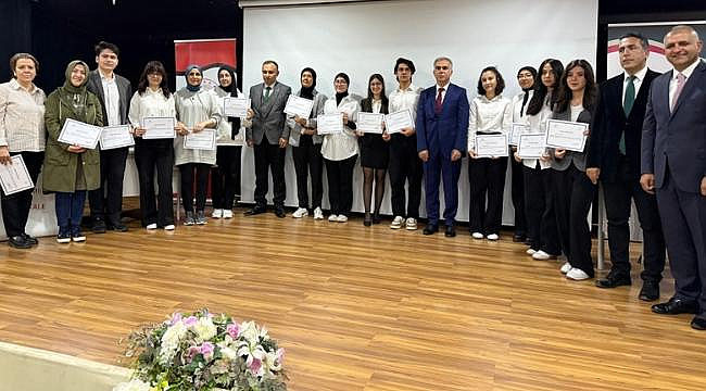 GENÇ KALEMLERDEN İKİ USTA YAZARA PANEL