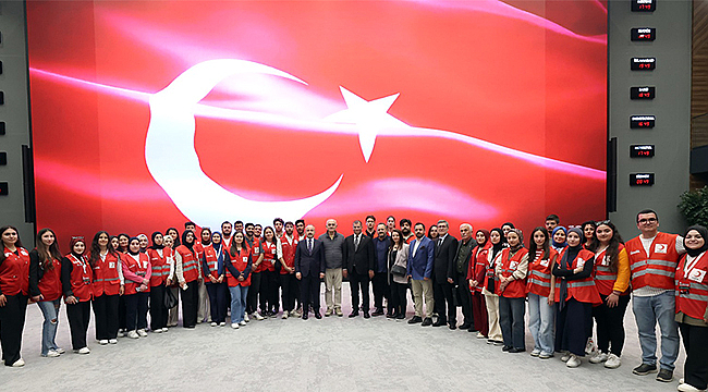 KIZILAY GÖNÜLLÜLERİ TURAN'I ZİYARET ETTİ