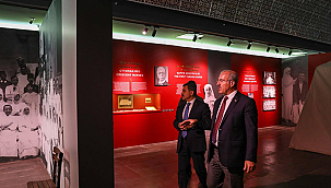 ŞEHİTLERE SAYGI ZİYARETİ GERÇEKLEŞTİRİLDİ