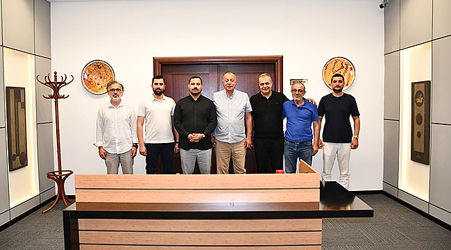 ÇANAKKALESPOR YÖNETİMİNDEN ÇANAKKALE TİCARET VE SANAYİ ODASI'NA ZİYARET