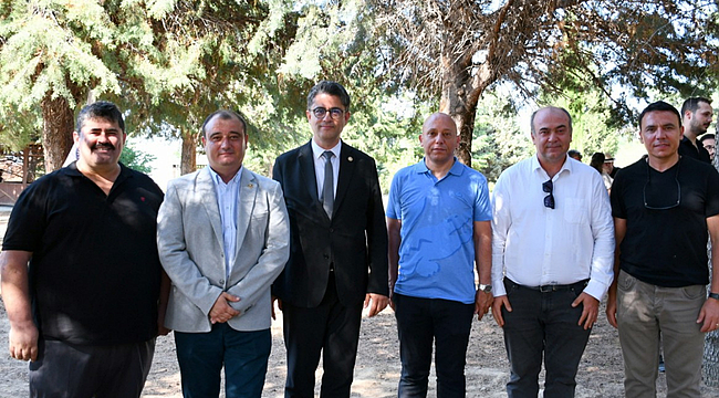 ÇOMÜ'DE KURUM İÇİ BAYRAMLAŞMA MERASİMİ GERÇEKLEŞTİRİLDİ