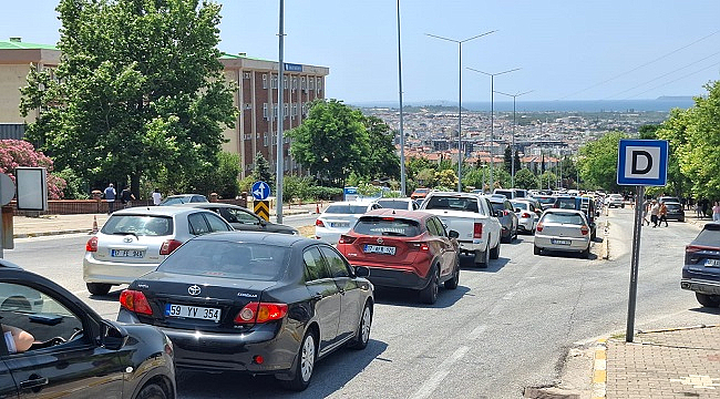 ÇOMÜ'DE SINAV SONRASI TRAFİK YOĞUNLUĞU
