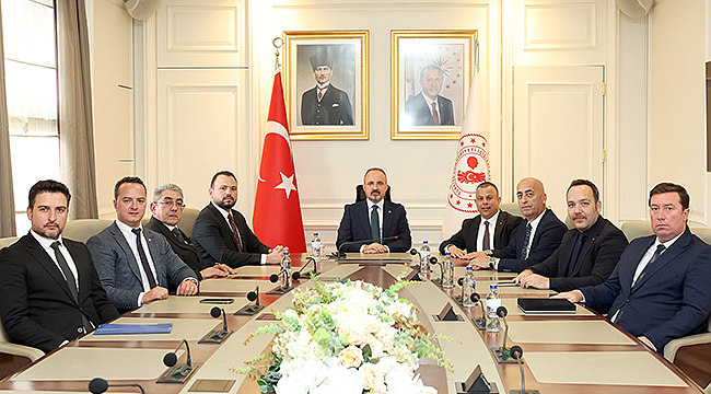 GELİBOLU TİCARET ODASI HEYETİ, BAKAN YARDIMCISI BÜLENT TURAN'I ZİYARET ETTİ