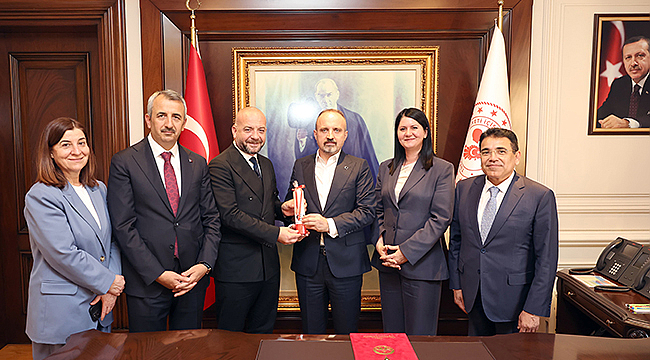 KIRKPINAR GÜREŞ AĞASI UFUK ÖZÜNLÜ'DEN TURAN'A ZİYARET 