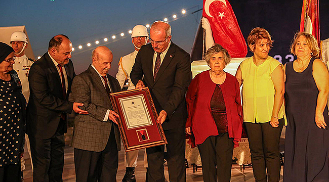 "TÜRKİYE ŞEHİTLERİNİ ANIYOR" ETKİNLİĞİNDE DUMLUPINAR ŞEHİDİNE SAYGI