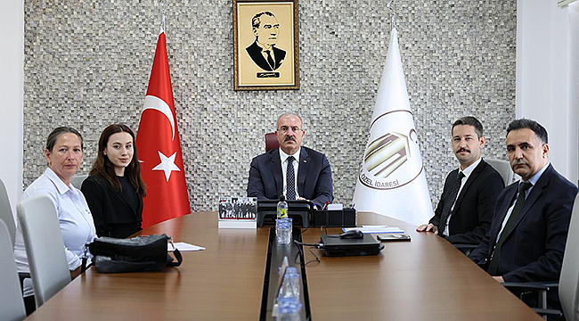 YENİCE VE KALKIM İLÇE YÖNETİCİLERİNDEN VALİ TORAMAN'A ZİYARET