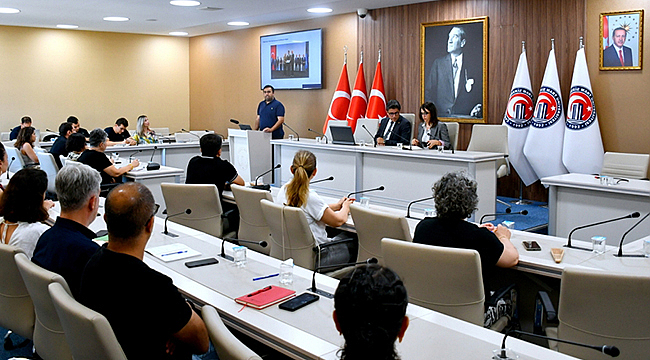 ÇOMÜ'DE 2024 YÖNETİMİN GÖZDEN GEÇİRMESİ TOPLANTISI YAPILDI