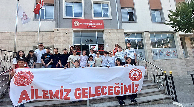 ÖĞRENCİLERDEN SOSYAL HİZMET MERKEZLERİNE ZİYARET