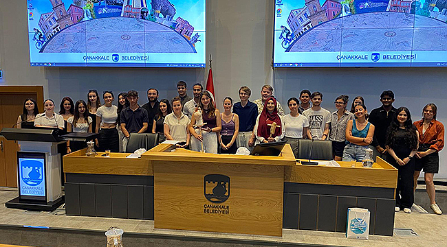 OSNABRÜCK VE ÇANAKKALELİ GENÇLER MECLİS TOPLANTISINDA BULUŞTU