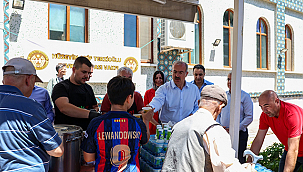 VALİ TORAMAN AŞURE ETKİNLİĞİNE KATILDI