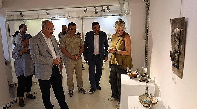 VALİ TORAMAN'DAN "GÖKSEL YOLCULAR" SERGİSİNE ZİYARET