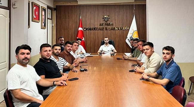 AK GENÇLİK ÇANAKKALE'DE İLÇE BAŞKANLARI TOPLANTISI GERÇEKLEŞTİRİLDİ