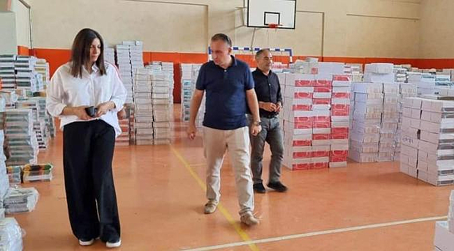 AYVACIK'TA DERS KİTAPLARI DAĞITIM MERKEZİ İNCELENDİ