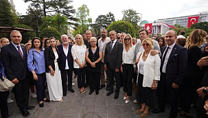 BAŞKAN MUHARREM ERKEK'TEN AİLE DAYANIŞMA AĞI BULUŞMASINA DESTEK