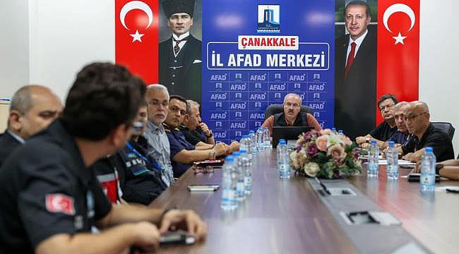 ÇINARLI KÖYÜ'NDEKİ YANGINLA İLGİLİ DEĞERLENDİRME TOPLANTISI YAPILDI