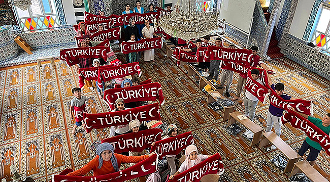 ÇOMÜ VE MÜFTÜLÜKTEN ÇOCUKLARA SÜRPRİZ