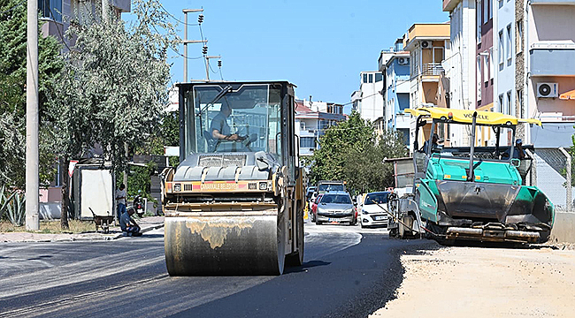 YOL VE KALDIRIM DÜZENLEME ÇALIŞMALARI SÜRÜYOR