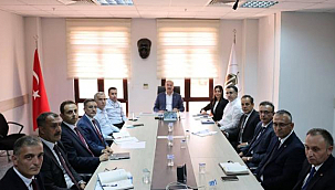 2025-2026 EĞİTİM-ÖĞRETİM YILI, VALİ TORAMAN BAŞKANLIĞINDA DEĞERLENDİRİLDİ