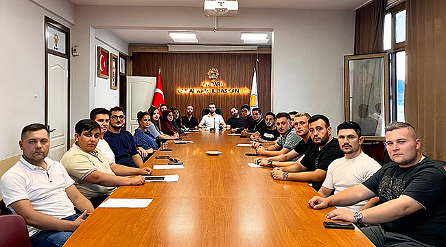 AK GENÇ ÇANAKKALE'DE HAFTALIK YÖNETİM KURULU TOPLANTISI GERÇEKLEŞTİRİLDİ
