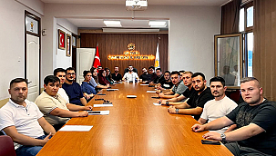 AK GENÇ ÇANAKKALE'DE HAFTALIK YÖNETİM KURULU TOPLANTISI GERÇEKLEŞTİRİLDİ